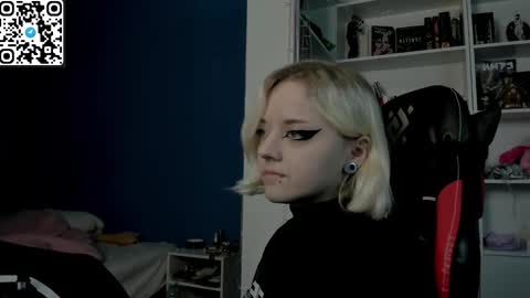 holy_mistresss online show from January 9, 9:37 am