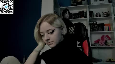 holy_mistresss online show from February 8, 10:19 am