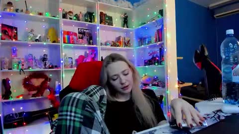 Rumi online show from December 14, 10:21 am