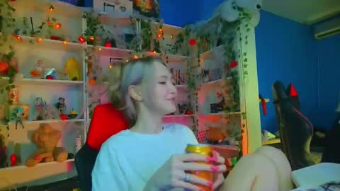 Rumi online show from November 4, 9:54 am