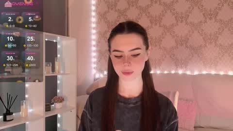 Mia online show from November 18, 4:26 am