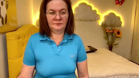 holymilfa online show from February 2, 7:41 am