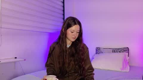 honey__doll online show from March 3, 12:23 pm