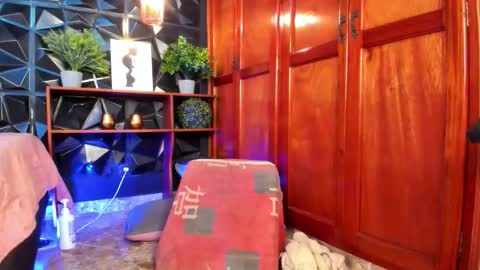 honey  monroe online show from March 16, 5:44 am