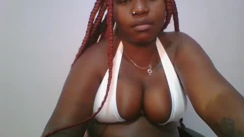 honey_beb online show from October 5, 11:40 am