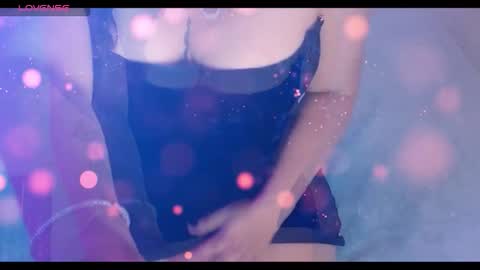 mimi online show from November 30, 3:19 pm