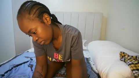 honey drop online show from March 4, 11:29 am