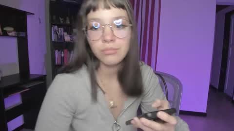 Lau online show from November 21, 3:48 am