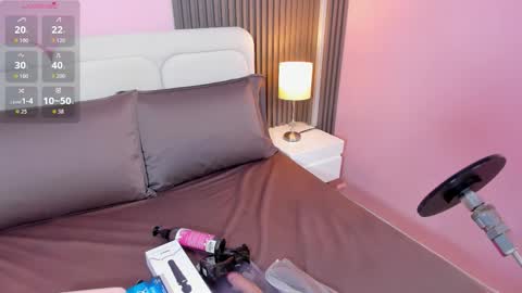 honey_sofii_ online show from December 16, 11:49 am