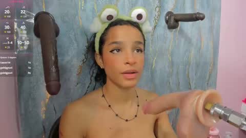 honey_sofii_ online show from September 25, 12:01 pm