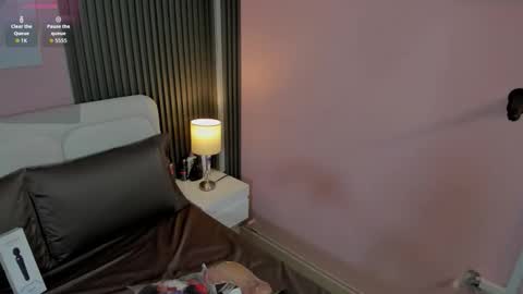 honey_sofii_ online show from November 28, 11:39 am