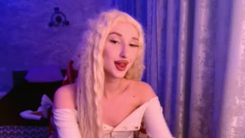 honey_sunset online show from January 8, 11:43 pm