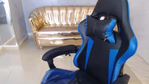 HONEY  online show from October 29, 1:46 pm