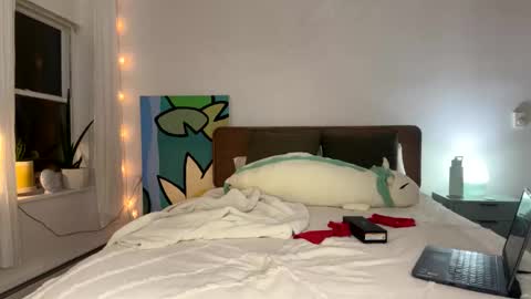 honeybbxx online show from February 16, 2:53 am