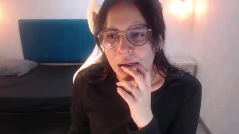 Emily online show from March 21, 5:39 pm