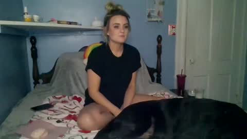 HoneyDrippinBunny online show from February 6, 4:53 am