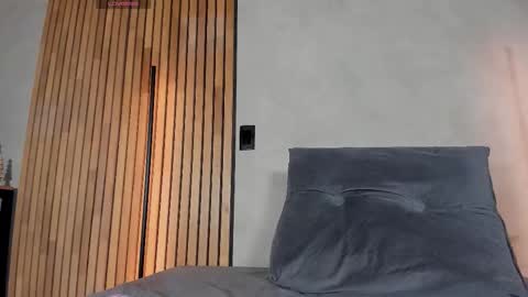 Sofia independent model online show from November 22, 11:41 am