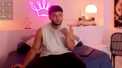 honeytwins online show from July 24, 12:24 pm