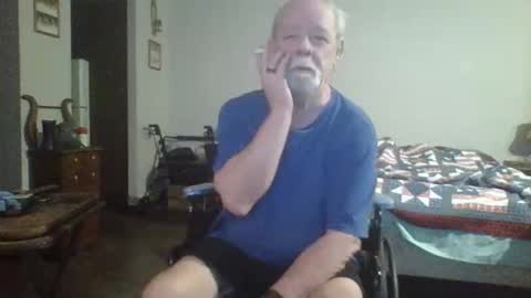 Snapshot of hormonemonster27 chatting on December 20, 3:14 am Hormone Monster online show from December 20, 3:14 am