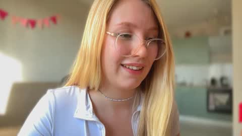 Audrey online show from October 13, 3:08 am