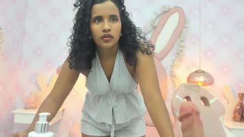 Horny Curls  online show from June 9, 4:01 am