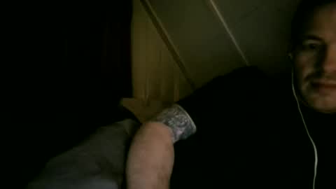 horny_dutch020 online show from April 27, 3:04 am