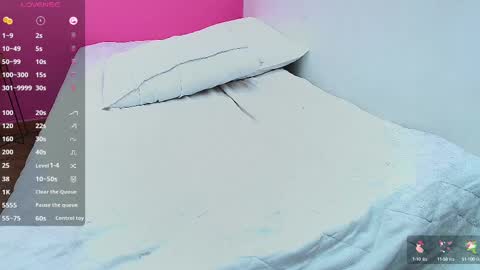 Khloe  online show from March 1, 4:33 pm