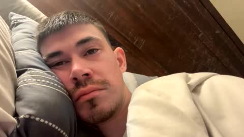 Justin 7 inches online show from March 7, 5:02 pm