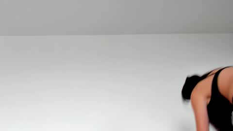 Emma online show from October 9, 8:31 am