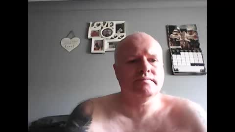 hornyguy19781978 online show from April 26, 11:52 am