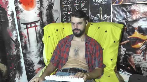 Snapshot of hornymaster93 chatting on October 6, 10:49 pm hornymaster online show from October 6, 10:49 pm