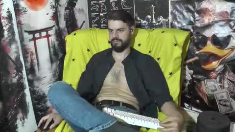 Snapshot of hornymaster93 chatting on October 11, 12:15 am hornymaster online show from October 11, 12:15 am