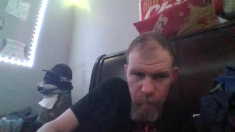 hornypierceddad online show from April 8, 11:52 pm
