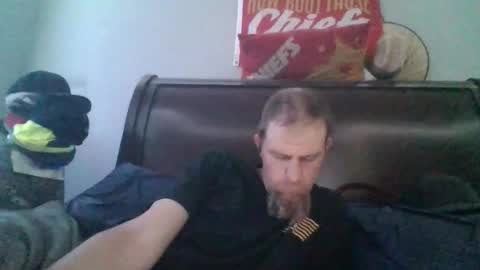 hornypierceddad online show from May 10, 11:55 pm
