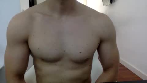 hornyspaniard93 online show from June 11, 3:10 pm
