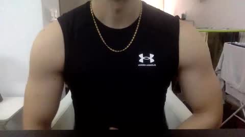 hornyspaniard93 online show from January 7, 1:49 pm