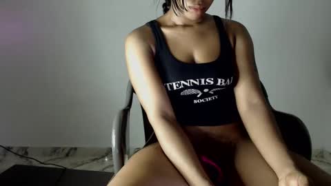 Snapshot of hot_chocoxxxx chatting on February 24, 1:31 pm sonia  mis choco online show from February 24, 1:31 pm