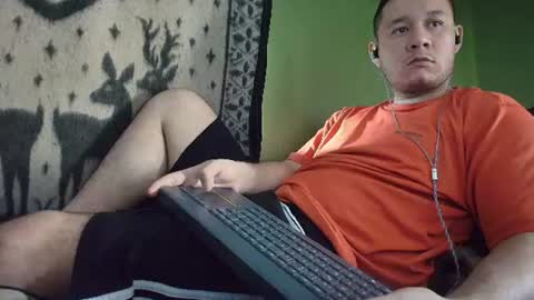 hot_guy36 online show from June 18, 3:17 pm