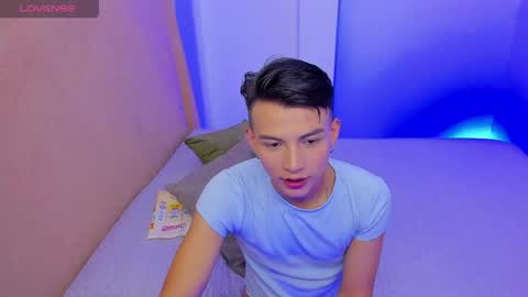 Alejandro online show from April 9, 2:37 am