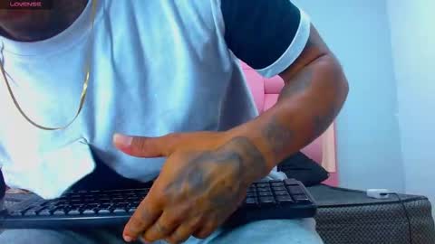 SEXY COUPLE  online show from February 23, 12:51 pm