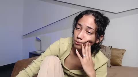 Snapshot of hot_little_bunny chatting on September 23, 8:15 pm Alana online show from September 23, 8:15 pm