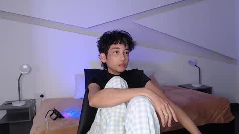 Snapshot of hot_little_bunny chatting on March 2, 12:53 am Alana online show from March 2, 12:53 am