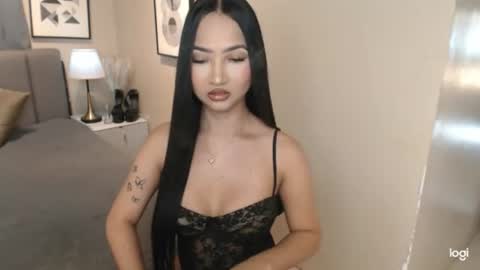 hot_nikki69 online show from July 28, 8:45 am