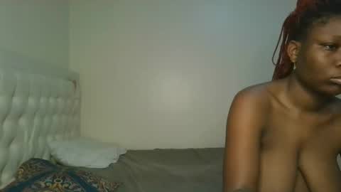 Snapshot of hot_petite1 chatting on November 1, 12:15 pm Hot petite online show from November 1, 12:15 pm
