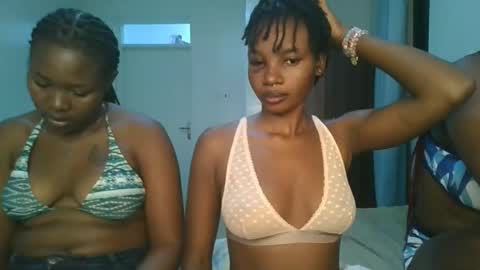 Hot petite online show from April 28, 8:46 pm