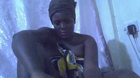 RAYLAH online show from April 20, 8:01 pm