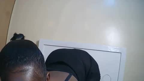 hot_sauce2 online show from March 30, 12:01 am