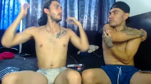 Hot Sharks   online show from August 7, 8:40 pm