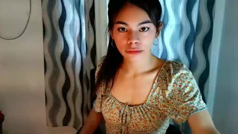 Yanna online show from April 17, 8:17 am