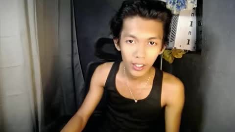 Snapshot of hotasianboy_jhon chatting on October 25, 11:31 am hotasianboy_jhon online show from October 25, 11:31 am